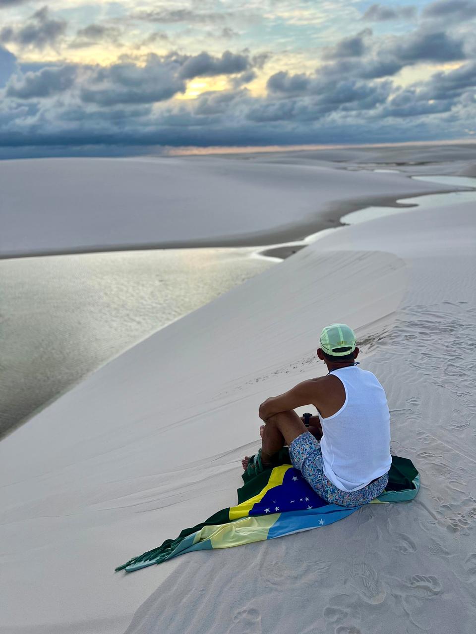Pedro Cardoso nas dunas dos Lençóis Maranhenses